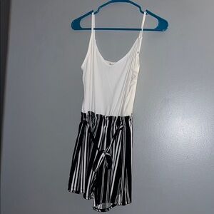 Brand New Super Soft Buttery Stretchy White and Black Striped Romper 🤍🖤